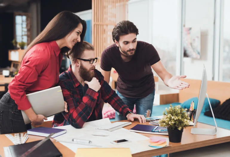 服务详情: - 黑白体育